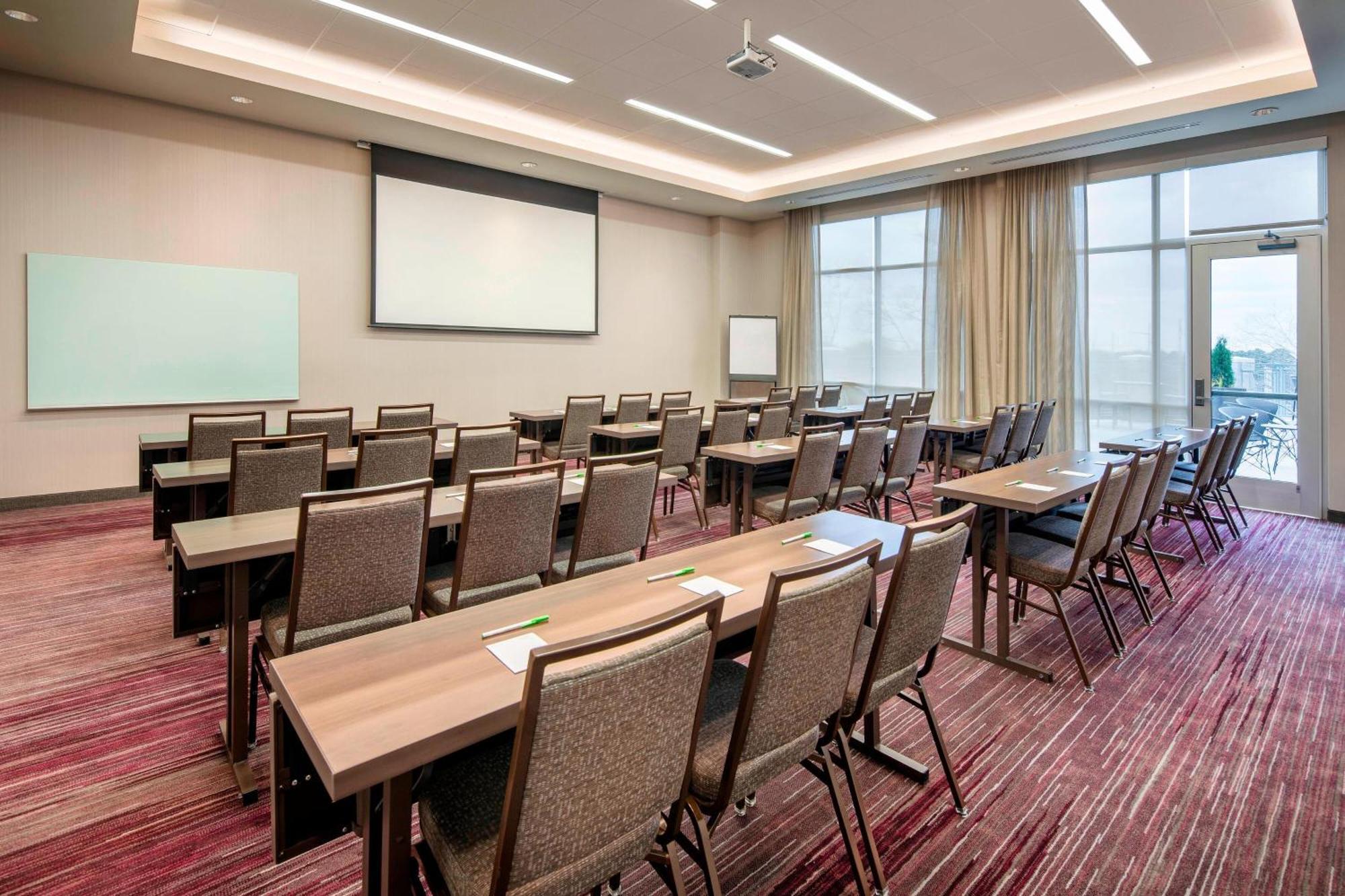 Courtyard By Marriott Atlanta Vinings/Galleria Smyrna Extérieur photo