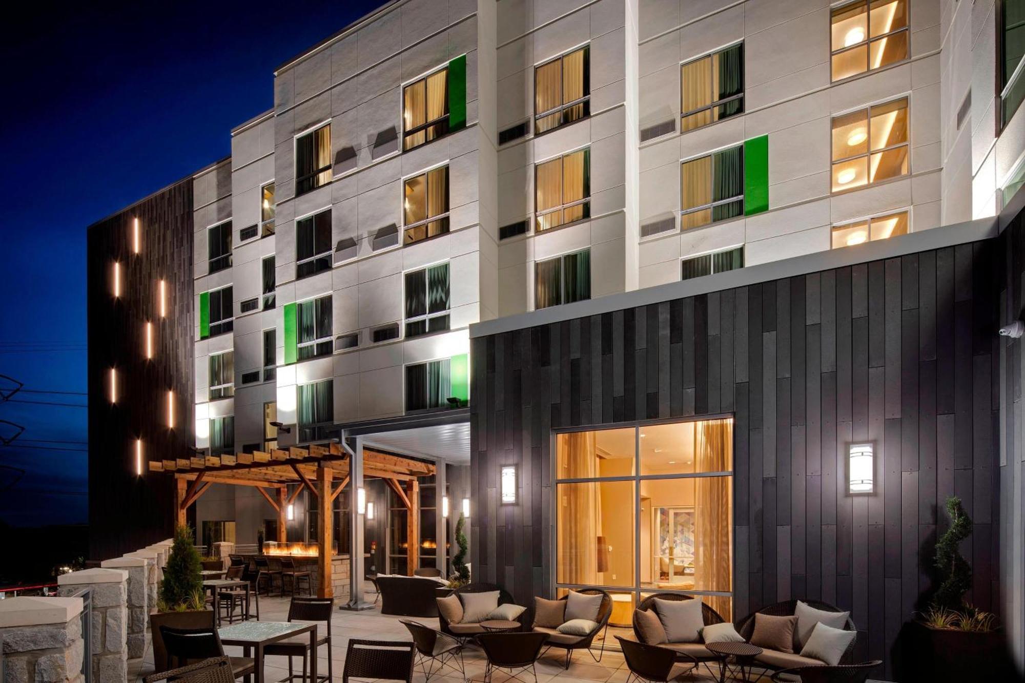 Courtyard By Marriott Atlanta Vinings/Galleria Smyrna Extérieur photo